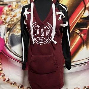 Sporty dress or u can wear as a shirt